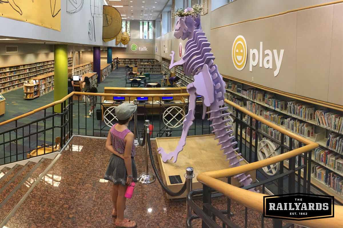 An image of the Sacramento Library, one of three ways kids can play for free in Sacramento.